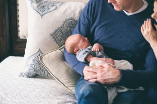 宝宝脊柱侧弯怎么自查早期发现？